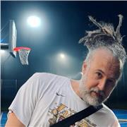 Diplômé du BFJ de basketball, je propose mes services de coaching individuel pour enfants/ado/adultes sur Paris.